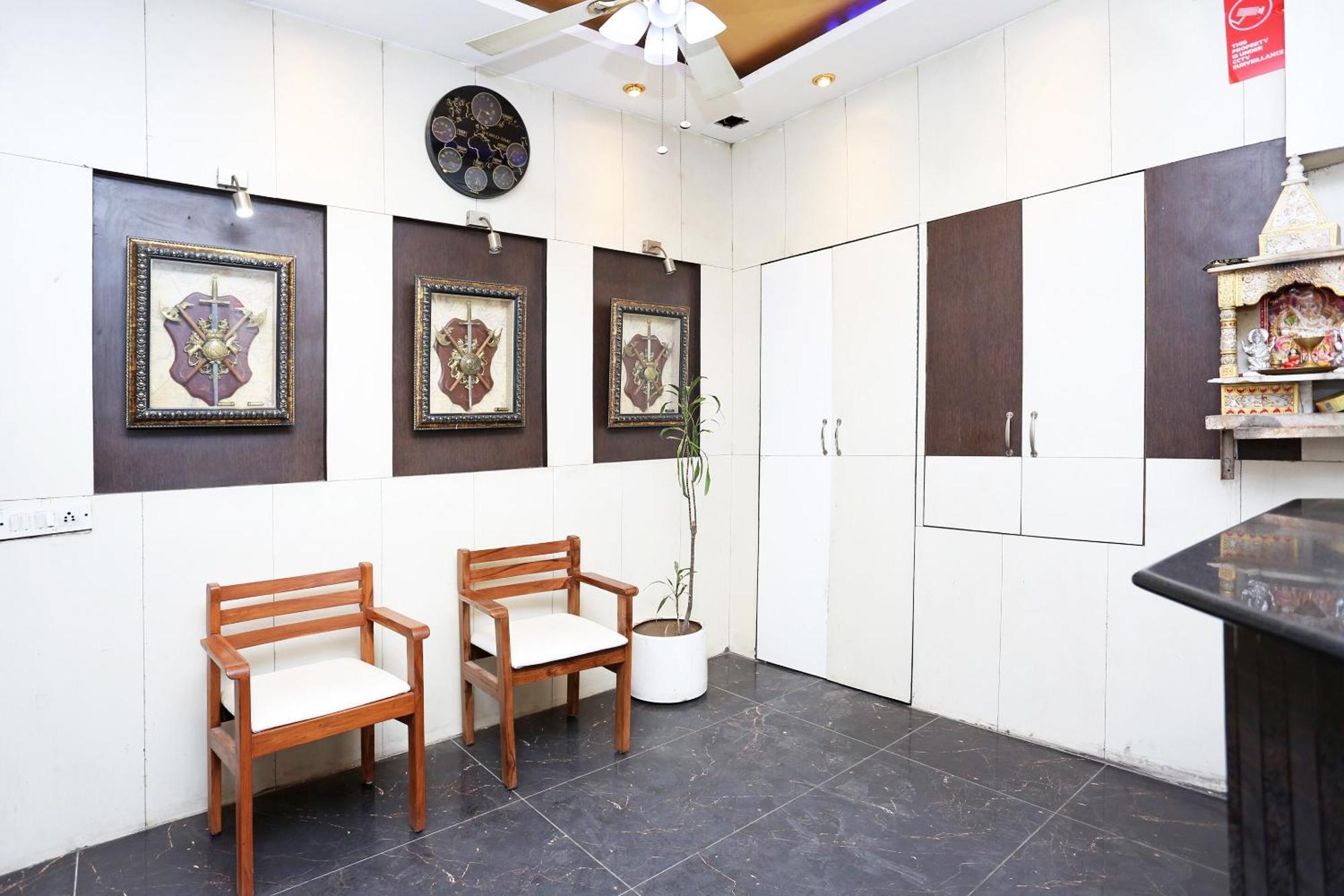Oyo Flagship Hotel F Five New Delhi Buitenkant foto