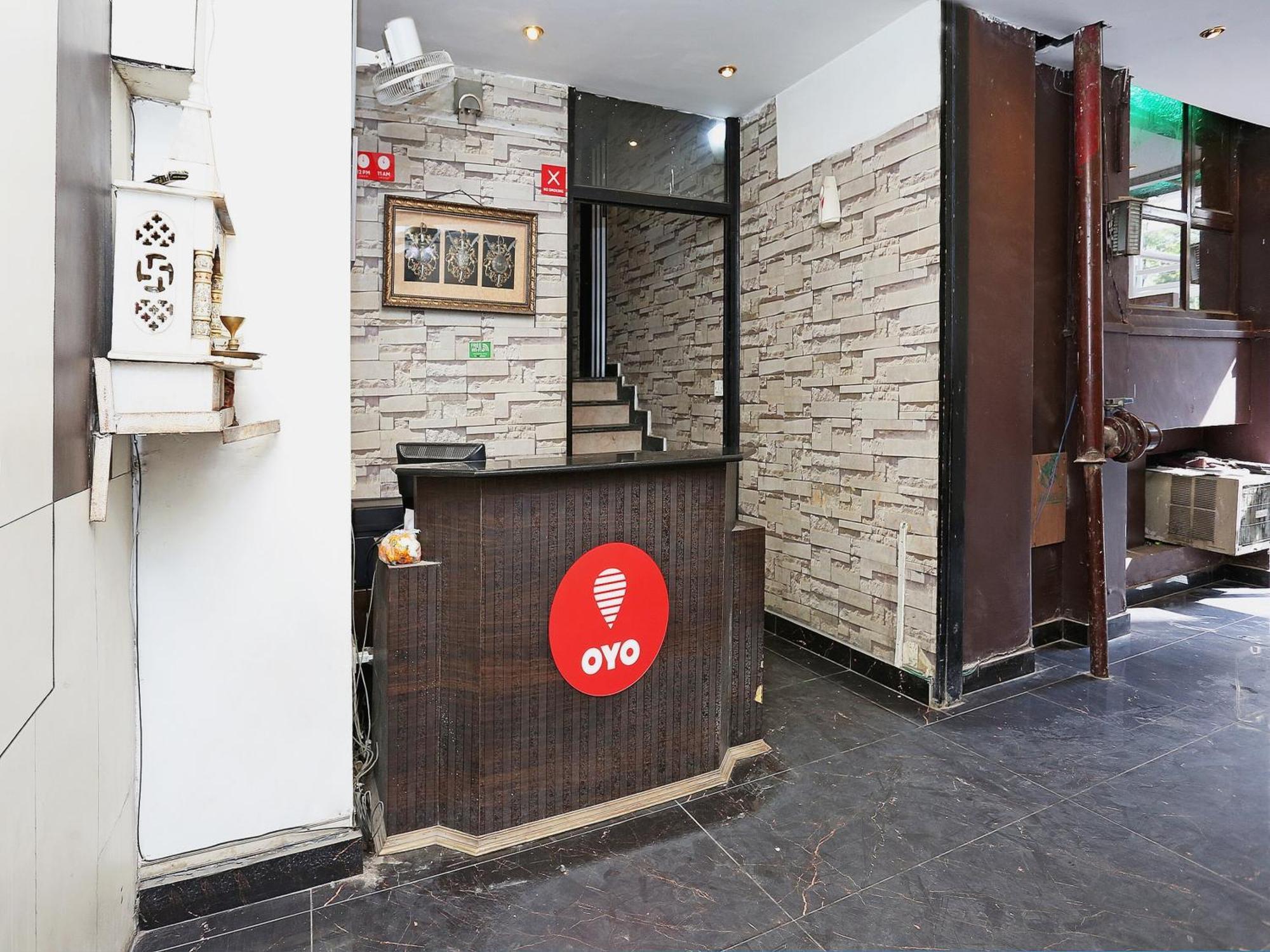 Oyo Flagship Hotel F Five New Delhi Buitenkant foto