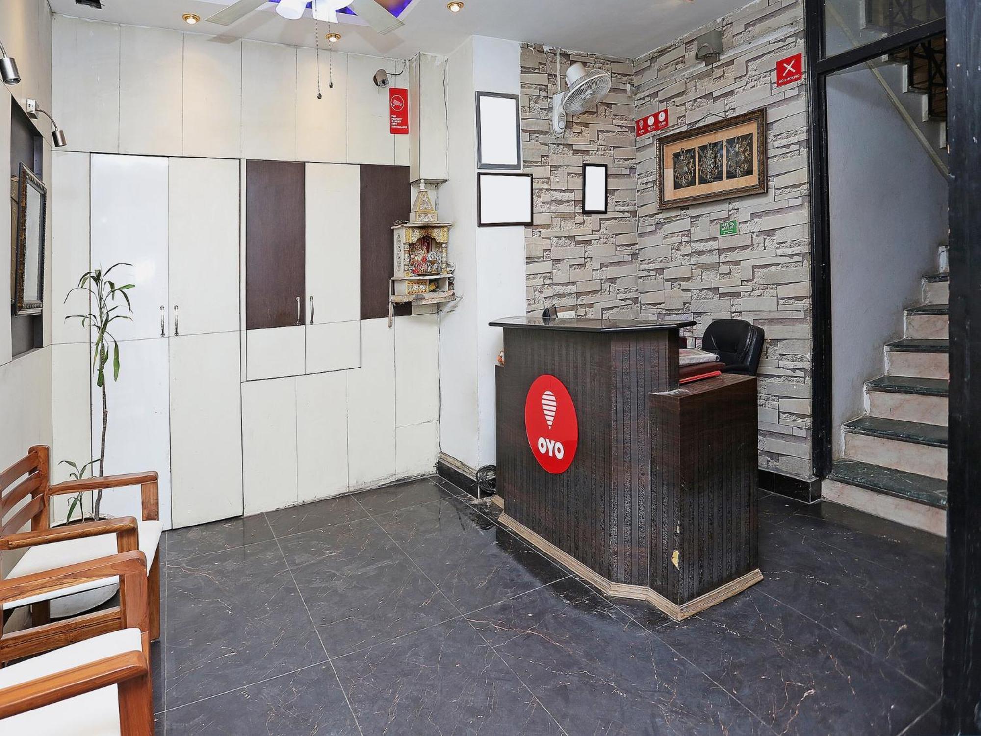 Oyo Flagship Hotel F Five New Delhi Buitenkant foto